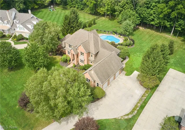 Photo 2 of Single family home for sale at 2227 Firestone Tr, Akron, OH 44333 | MLS# 5243632 | Listing updated on 2026-09-17