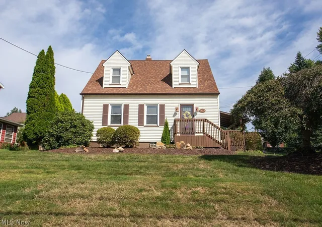 Photo 1 of Single family home for sale at 303 N Bentley Ave, Niles, OH 44446 | MLS# 5243210 | Listing updated on 2026-09-18