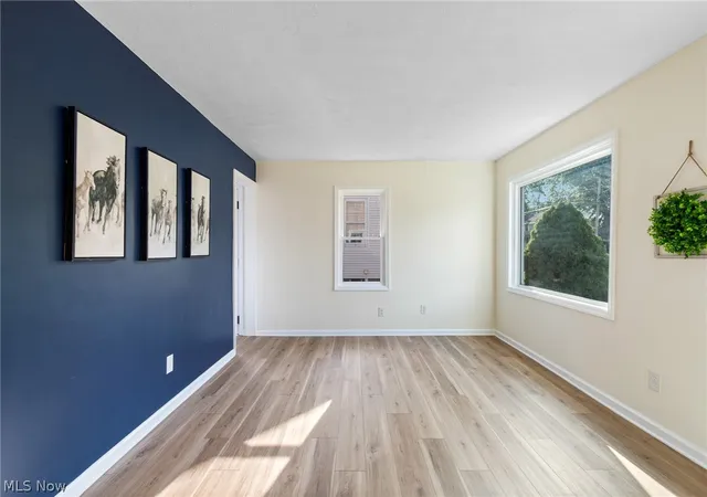 Photo 3 of Single family home for sale at 827 Davies Ave, Akron, OH 44306 | MLS# 5243023 | Listing updated on 2026-09-11
