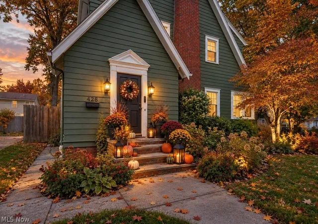 Photo 4 of Sale Pending at 428 Roslyn Ave, Akron, OH 44320 | MLS# 5242864 | Listing updated on 2026-10-07