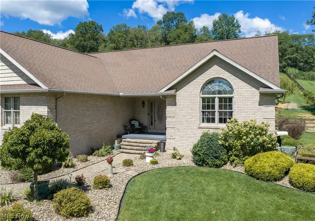Photo 2 of Single family home for sale at 2705 Crooked Run Rd Nw, New Philadelphia, OH 44663 | MLS# 5243371 | Listing updated on 2026-09-17