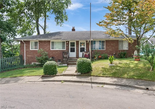 Photo 2 of House for sale at 1360 Brittain Woods Rd, Akron, OH 44310 | MLS# 5243992 | Listing updated on 2026-09-15