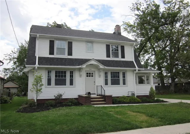 Photo 3 of Sale Pending at 24 Adams St, Berea, OH 44017 | MLS# 5244032 | Listing updated on 2026-10-06
