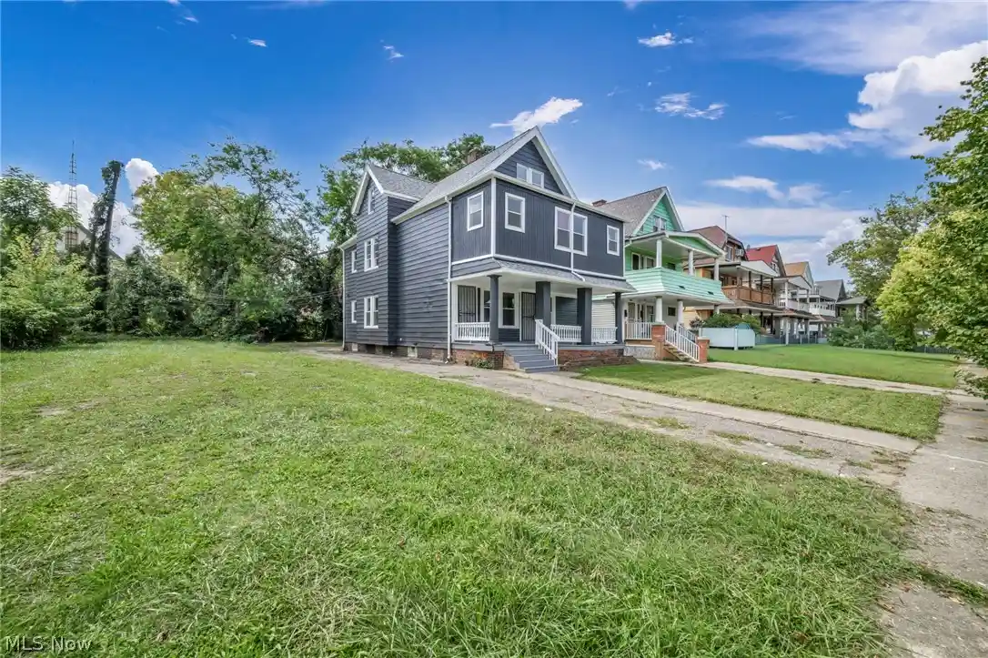 Listing Photo 1 - Condo for sale in building located at 13504 Ashburton Ave, Cleveland, OH 44110