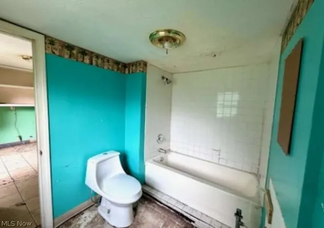 Photo 3 of Single family home for sale at 5918 Middle Ridge Rd, Madison, OH 44057 | MLS# 5243999 | Listing updated on 2026-09-28
