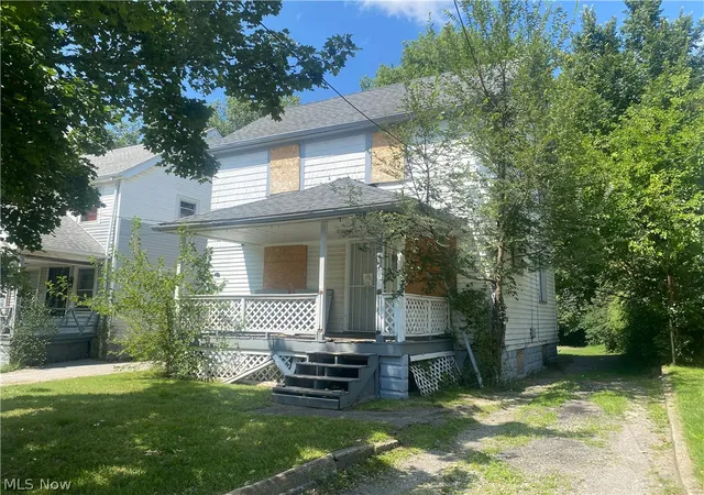 Photo 2 of Single family home for sale at 10609 Dove Ave, Cleveland, OH 44105 | MLS# 5241238 | Listing updated on 2026-09-11