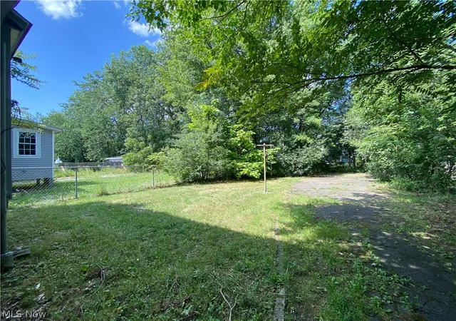 Photo 3 of Single family home for sale at 10609 Dove Ave, Cleveland, OH 44105 | MLS# 5241238 | Listing updated on 2026-09-11