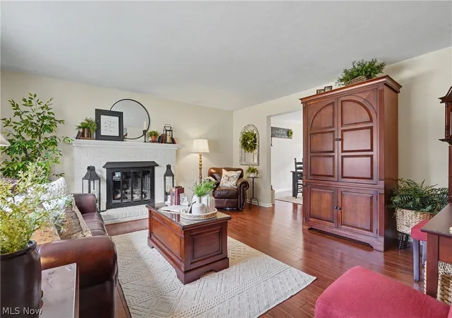 Photo 3 of Sale Pending at 3617-3621 Charring Cross Dr, Stow, OH 44224 | MLS# 5243935 | Listing updated on 2026-09-17