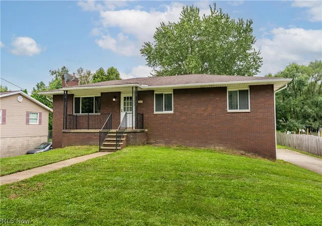 Photo 3 of Single family home for sale at 2420 Eastwood Ave, Akron, OH 44305 | MLS# 5243296 | Listing updated on 2026-09-12