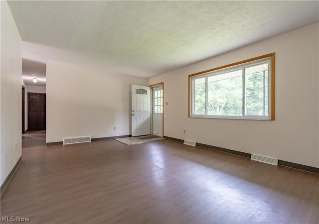 Photo 4 of Single family home for sale at 2420 Eastwood Ave, Akron, OH 44305 | MLS# 5243296 | Listing updated on 2026-09-12