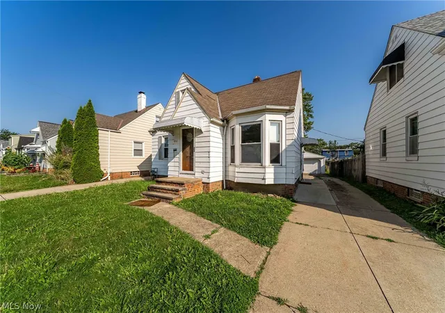Photo 3 of Single family home for sale at 4910 Lincoln Ave, Cleveland, OH 44134 | MLS# 5244057 | Listing updated on 2026-09-11