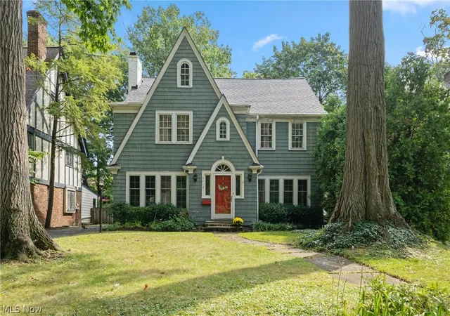 Single family home for sale at 3319 Kenmore Rd, Shaker Heights, OH 44122 | MLS# 5241625