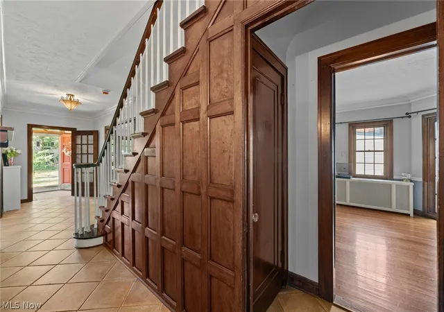 Photo 4 of Single family home for sale at 3319 Kenmore Rd, Shaker Heights, OH 44122 | MLS# 5241625 | Listing updated on 2026-09-11