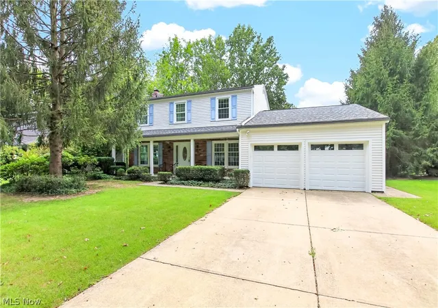 Photo 1 of Single family home for sale at 33400 Wagon Wheel Dr, Solon, OH 44139 | MLS# 5243602 | Listing updated on 2026-09-11