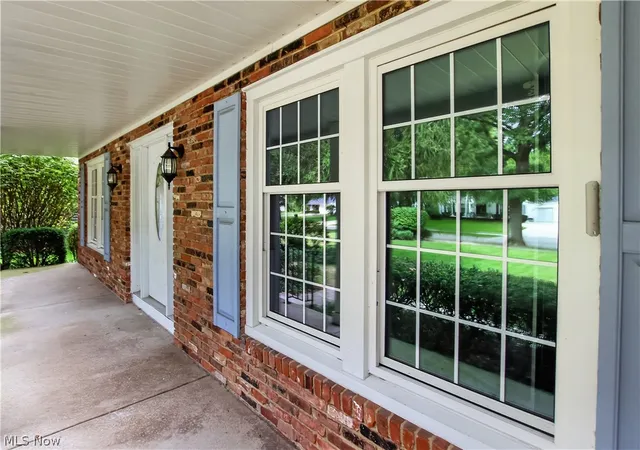 Photo 4 of Single family home for sale at 33400 Wagon Wheel Dr, Solon, OH 44139 | MLS# 5243602 | Listing updated on 2026-09-11