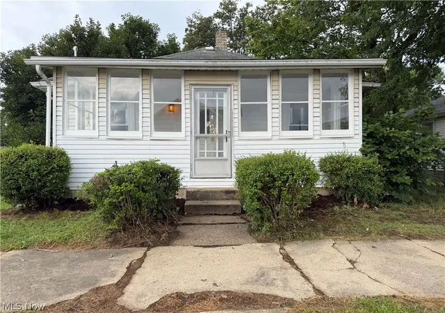 Photo 2 of Single family home for sale at 540 Mulvane St, Newcomerstown, OH 43832 | MLS# 5243918 | Listing updated on 2026-09-11