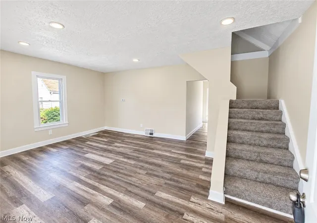 Photo 3 of Single family home for sale at 1318 W 20th Street, Lorain, OH 44052 | MLS# 5243302 | Listing updated on 2026-09-30