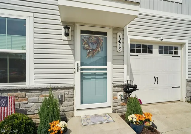Photo 2 of Condo for sale at 1278 Divot Cir, Akron, OH 44313 | MLS# 5243124 | Listing updated on 2026-10-06
