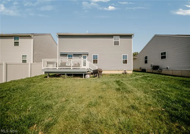 Photo 2 of Single family home for sale at 136 Wildflower Dr, Elyria, OH 44035 | MLS# 5243328 | Listing updated on 2026-09-11