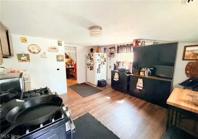 Photo 4 of House for sale at 678 Thomas St, Toledo, OH 43609 | MLS# 5243045 | Listing updated on 2026-09-11