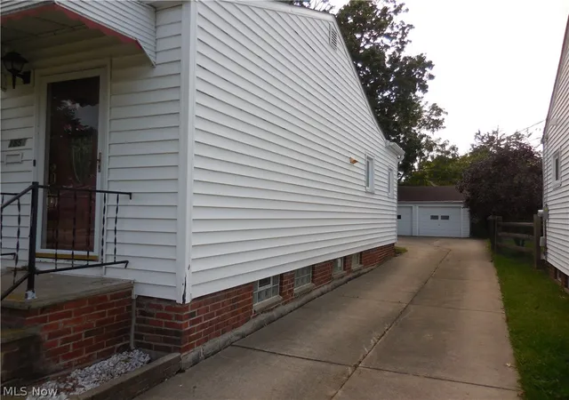 Photo 2 of Single family home for sale at 1554 Empire Rd, Wickliffe, OH 44092 | MLS# 5241833 | Listing updated on 2026-09-11