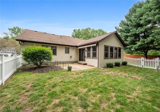 Photo 2 of Sale Pending at 8685 Old Village Ln, Mentor, OH 44060 | MLS# 5241724 | Listing updated on 2026-10-06