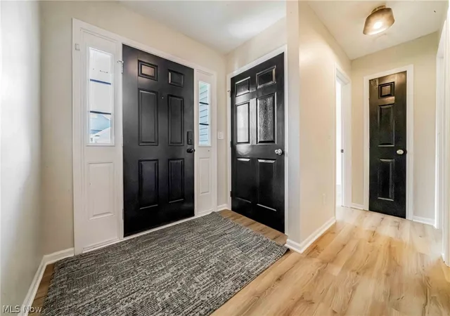 Photo 4 of Single family home for sale at 122 Haydens Arbor, Elyria, OH 44035 | MLS# 5243709 | Listing updated on 2026-09-11