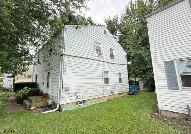 Photo 3 of House for sale at 3950 Gary Ave, Lorain, OH 44055 | MLS# 5244105 | Listing updated on 2026-10-05
