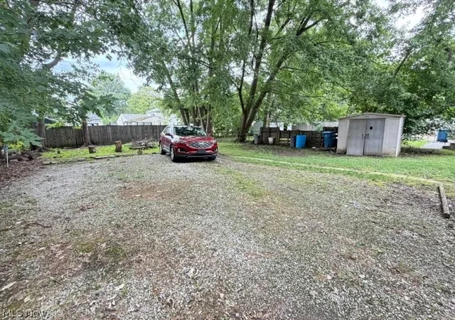 Photo 4 of House for sale at 3950 Gary Ave, Lorain, OH 44055 | MLS# 5244105 | Listing updated on 2026-10-05