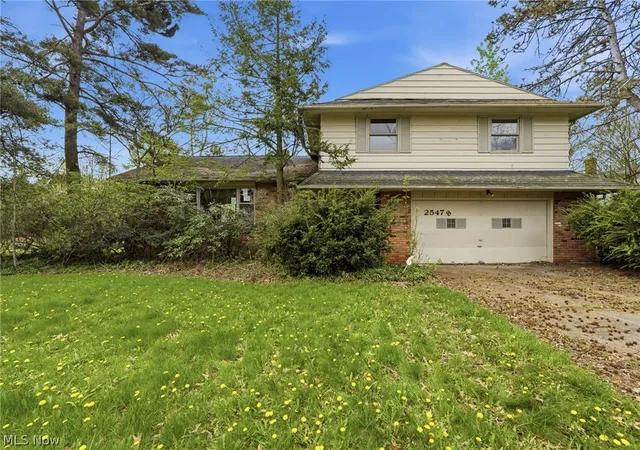Single family home for sale at 25478 Maidstone Ln, Beachwood, OH 44122 | MLS# 5244117