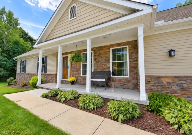 Photo 3 of Single family home for sale at 2316 Green Ridge Dr, Wickliffe, OH 44092 | MLS# 5241306 | Listing updated on 2026-09-15