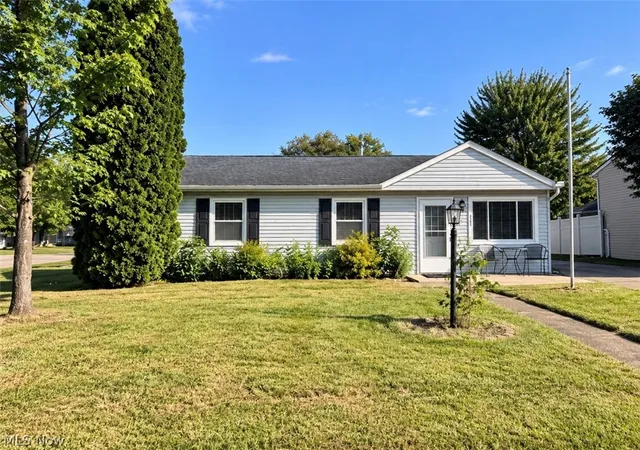 Photo 1 of Single family home for sale at 9841 Short Dr, Windham, OH 44288 | MLS# 5243789 | Listing updated on 2026-09-13