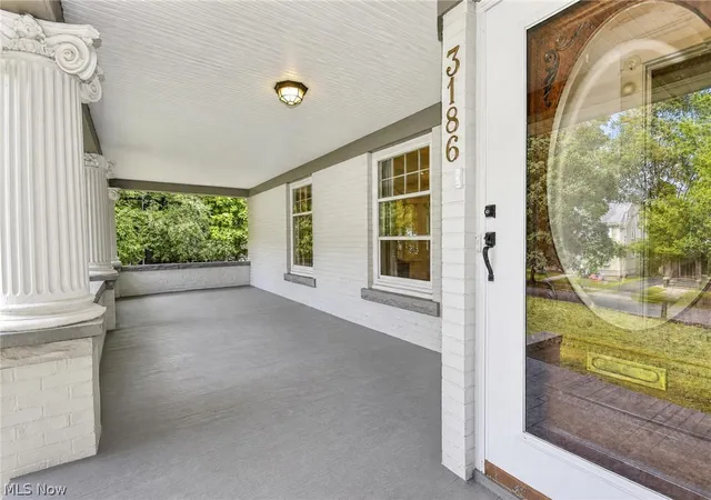 Photo 3 of Single family home for sale at 3186 Oak Rd, Cleveland, OH 44118 | MLS# 5241714 | Listing updated on 2026-09-27
