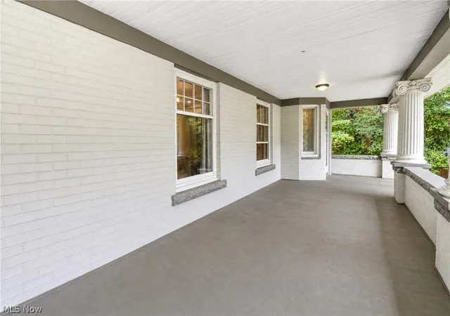Photo 3 of Single family home for sale at 3186 Oak Rd, Cleveland, OH 44118 | MLS# 5241714 | Listing updated on 2026-10-29