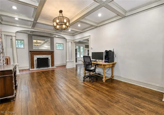 Photo 4 of Single family home for sale at 3186 Oak Rd, Cleveland, OH 44118 | MLS# 5241714 | Listing updated on 2026-10-29