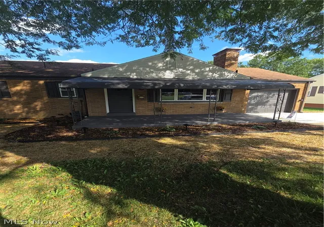 Photo 1 of Single family home for sale at 151 S Beverly Ave, Youngstown, OH 44515 | MLS# 5238863 | Listing updated on 2026-09-15