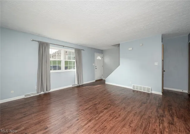 Photo 2 of Condo for sale at 1317 Sandelwood Oval, Kent, OH 44240 | MLS# 5243995 | Listing updated on 2026-09-11
