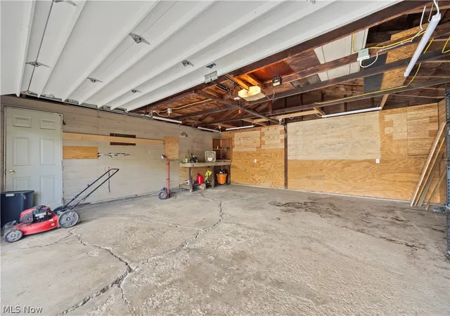 Photo 32 of Single family home for sale at 369 White Oak Dr, Elyria, OH 44035 | MLS# 5243914 | Listing updated on 2026-09-11