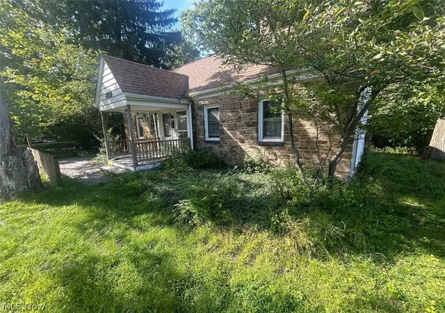 Photo 2 of Single family home for sale at 4939 Geraldine Rd, Cleveland, OH 44143 | MLS# 5244138 | Listing updated on 2026-09-11