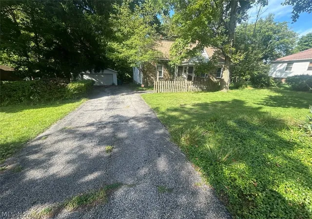 Photo 2 of Single family home for sale at 4939 Geraldine Rd, Cleveland, OH 44143 | MLS# 5244138 | Listing updated on 2026-09-11