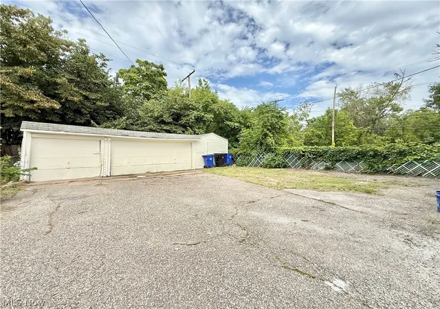 Listing Photo 2 - Condo for sale in building located at 9617 Mount Auburn Ave, Cleveland, OH 44104