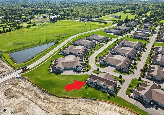 Listing Photo 2 - Condo for sale in building located at 1974 Fairways, Streetsboro, OH 44241