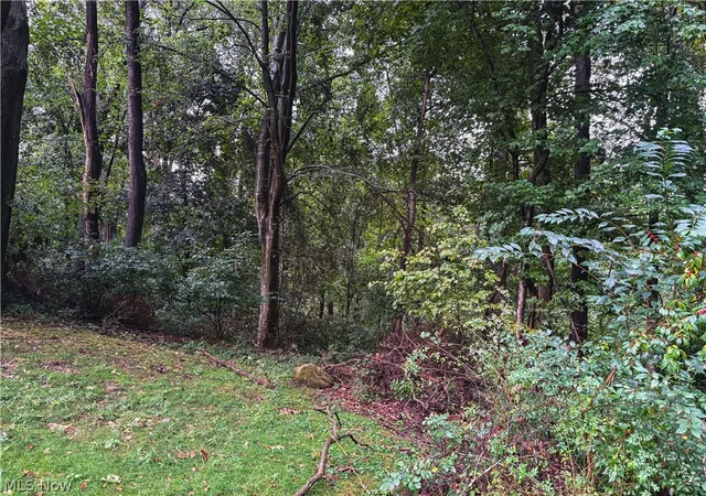 Photo 34 of Single family home for sale at 513 Park Ridge Dr, Munroe Falls, OH 44262 | MLS# 5243581 | Listing updated on 2026-10-07