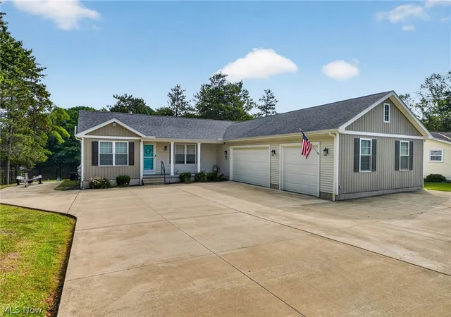 Photo 1 of Single family home for sale at 1110 Evening Star Dr, Roaming Shores, OH 44085 | MLS# 5242829 | Listing updated on 2026-09-13