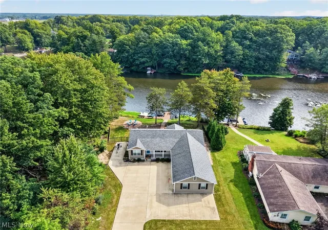 Photo 2 of Single family home for sale at 1110 Evening Star Dr, Roaming Shores, OH 44085 | MLS# 5242829 | Listing updated on 2026-09-13