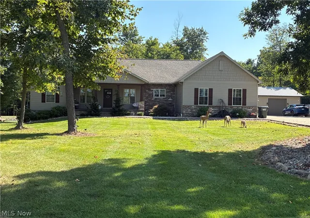Single family home for sale at 1862 Ben Fulton Rd, North Lawrence, OH 44666 | MLS# 5243771