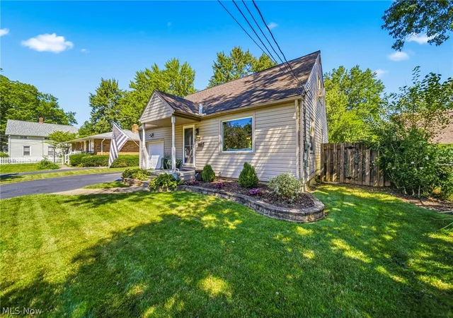 Photo 2 of Sale Pending at 408 Berea St, Berea, OH 44017 | MLS# 5243900 | Listing updated on 2026-09-13