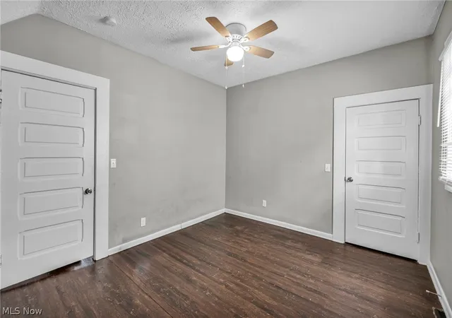 Listing Photo 4 - Condo for sale in building located at 228 Gates, Elyria, OH 44035
