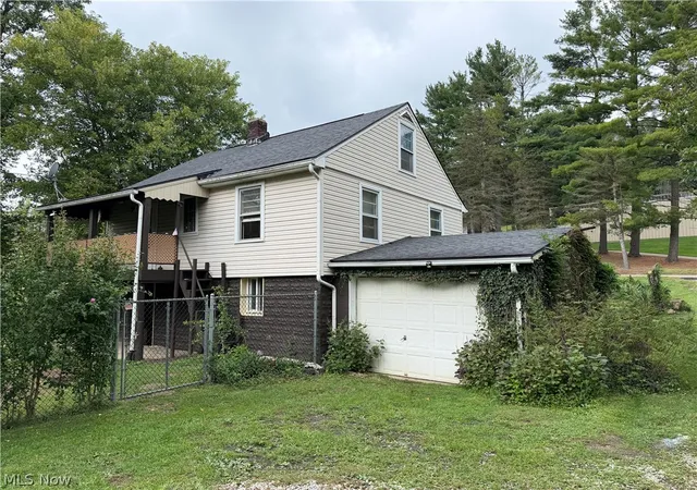 Single family home for sale at 1898 Johnstown Rd NE, Dover, OH 44622 | MLS# 5244142 | Listing updated on 2026-09-11