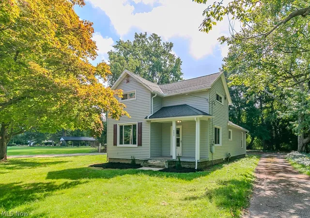 Photo 24 of Single family home for sale at 9042 Lake Shore Blvd, Mentor, OH 44060 | MLS# 5244146 | Listing updated on 2026-09-12